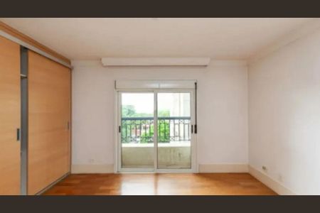 Apartamento à venda com 365m², 4 quartos e 6 vagas