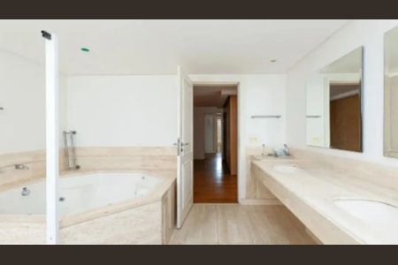 Apartamento à venda com 365m², 4 quartos e 6 vagas