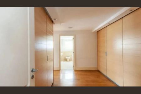 Apartamento à venda com 365m², 4 quartos e 6 vagas