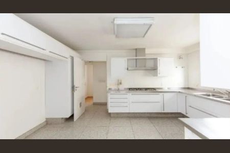 Apartamento à venda com 365m², 4 quartos e 6 vagas