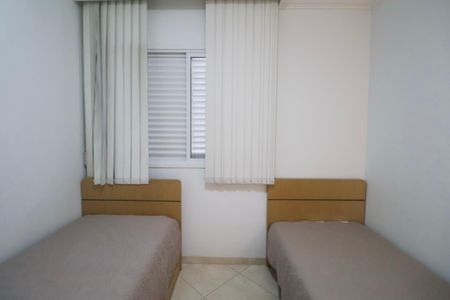 Apartamento para alugar com 160m², 4 quartos e 2 vagas Apartamento para alugar com 160m², 4 quartos e 2 vagasQuarto