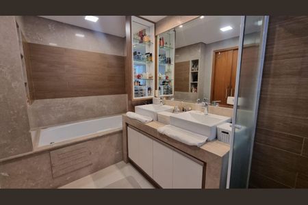 Apartamento à venda com 3 quartos, 169m² em Vila Mariana, São Paulo