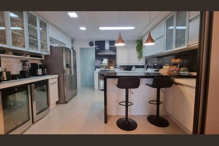 Apartamento à venda com 3 quartos, 169m² em Vila Mariana, São Paulo