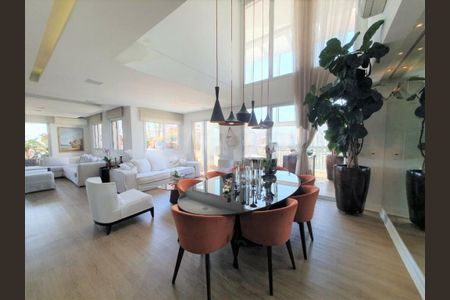 Apartamento à venda com 4 quartos, 390m² em Vila Cordeiro, São Paulo