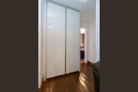 Apartamento à venda com 145m², 2 quartos e 3 vagas Apartamento à venda com 145m², 2 quartos e 3 vagasCorredor