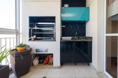 Apartamento à venda com 145m², 2 quartos e 3 vagas Apartamento à venda com 145m², 2 quartos e 3 vagasSala - Varanda