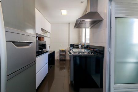 Apartamento à venda com 145m², 2 quartos e 3 vagas Apartamento à venda com 145m², 2 quartos e 3 vagasCozinha
