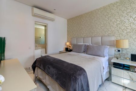 Apartamento à venda com 145m², 2 quartos e 3 vagas Apartamento à venda com 145m², 2 quartos e 3 vagasSuíte Principal