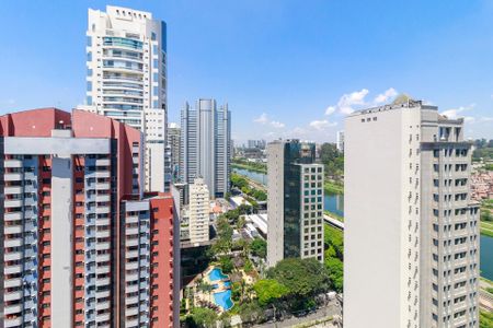 Apartamento à venda com 145m², 2 quartos e 3 vagas Apartamento à venda com 145m², 2 quartos e 3 vagasSala - Vista