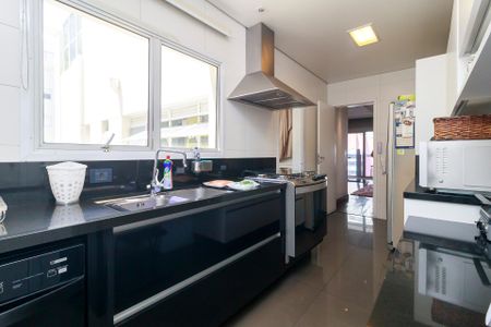 Apartamento à venda com 145m², 2 quartos e 3 vagas Apartamento à venda com 145m², 2 quartos e 3 vagasCozinha