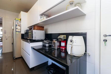 Apartamento à venda com 145m², 2 quartos e 3 vagas Apartamento à venda com 145m², 2 quartos e 3 vagasCozinha
