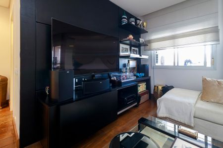 Apartamento à venda com 145m², 2 quartos e 3 vagas Apartamento à venda com 145m², 2 quartos e 3 vagasSala