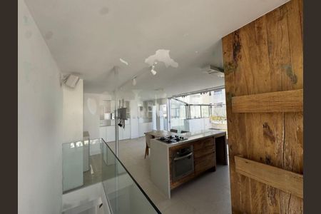 Apartamento à venda com 155m², 2 quartos e 3 vagas