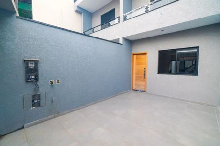 Casa à venda com 72m², 2 quartos e 1 vaga
