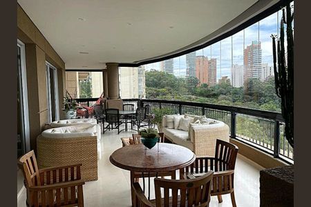 Apartamento à venda com 715m², 4 quartos e 10 vagas