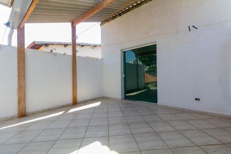 Casa para alugar com 125m², 3 quartos e 2 vagas Casa para alugar com 125m², 3 quartos e 2 vagasTerraço