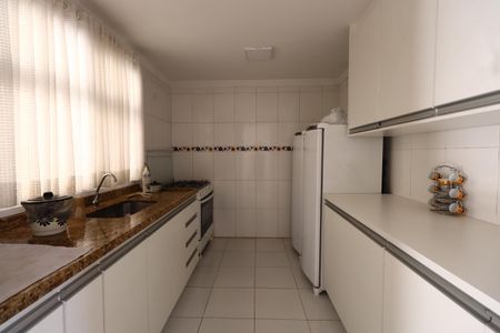 Casa à venda com 187m², 3 quartos e 4 vagasÁrea comum - Salão de festas