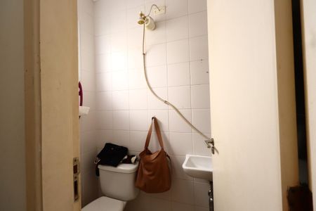 Casa à venda com 187m², 3 quartos e 4 vagasBanheiro de serviço