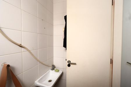 Casa à venda com 187m², 3 quartos e 4 vagasBanheiro de serviço