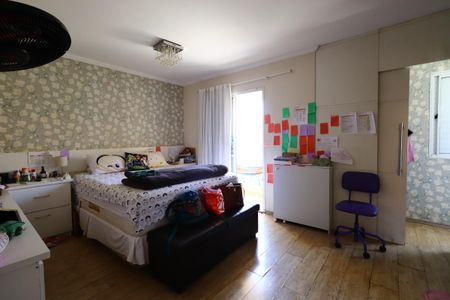 Casa à venda com 187m², 3 quartos e 4 vagasSuíte