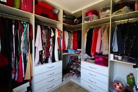 Casa à venda com 187m², 3 quartos e 4 vagasCloset da suíte 1