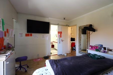 Casa à venda com 187m², 3 quartos e 4 vagasSuíte