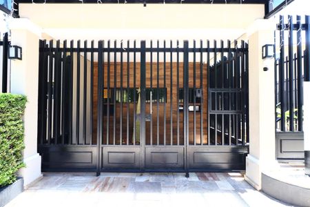 Casa à venda com 187m², 3 quartos e 4 vagasFachada e portaria