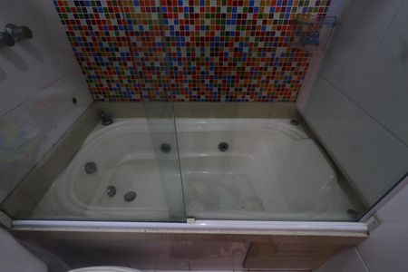 Casa à venda com 187m², 3 quartos e 4 vagasBanheiro da Suíte 2