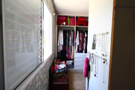 Casa à venda com 187m², 3 quartos e 4 vagasCloset da suíte 1