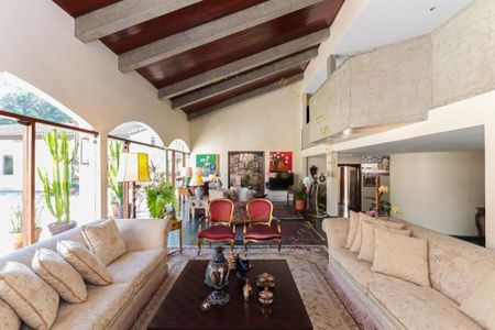 Casa à venda com 5 quartos, 632m² em Jardim dos Estados, São Paulo