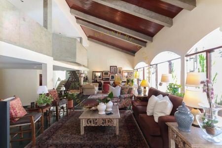 Casa à venda com 5 quartos, 632m² em Jardim dos Estados, São Paulo