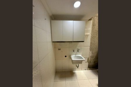 Casa à venda com 2 quartos, 65m² em Vila Carrão, São Paulo