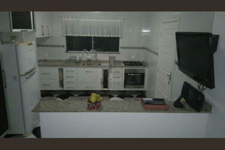 Casa à venda com 3 quartos, 200m² em Jardim Pinheiros, São Paulo