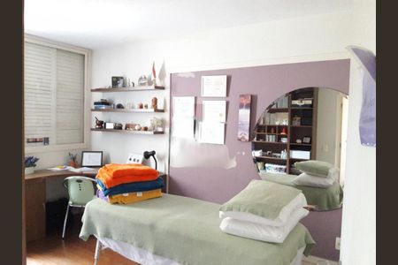 Apartamento à venda com 177m², 4 quartos e 4 vagas