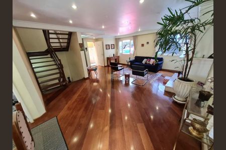 Casa à venda com 473m², 4 quartos e 4 vagas