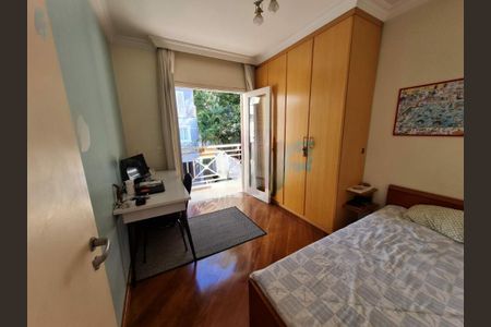 Casa à venda com 4 quartos, 473m² em Rio Pequeno, São Paulo