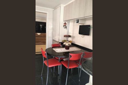 Casa à venda com 3 quartos, 187m² em Vila Carrão, São Paulo