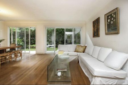 Casa à venda com 3 quartos, 279m² em Real Parque, São Paulo