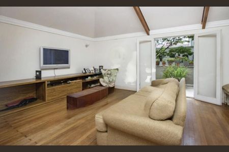 Casa à venda com 3 quartos, 279m² em Real Parque, São Paulo