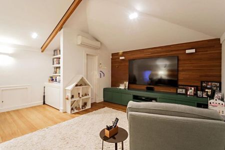 Casa à venda com 273m², 3 quartos e 4 vagas