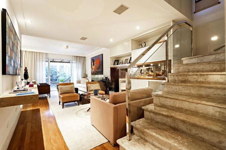 Casa à venda com 273m², 3 quartos e 4 vagas