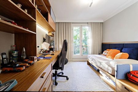 Casa à venda com 273m², 3 quartos e 4 vagas