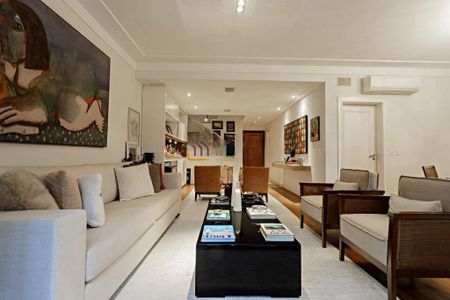 Casa à venda com 3 quartos, 273m² em Real Parque, São Paulo