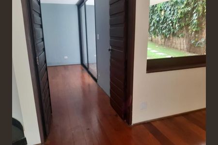 Casa à venda com 3 quartos, 307m² em Morumbi, São Paulo