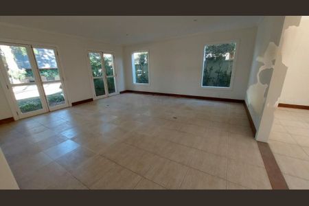 Casa à venda com 535m², 4 quartos e 2 vagas