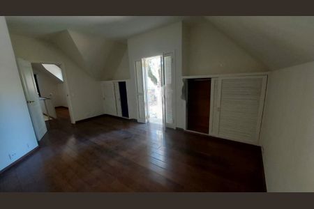 Casa à venda com 535m², 4 quartos e 2 vagas
