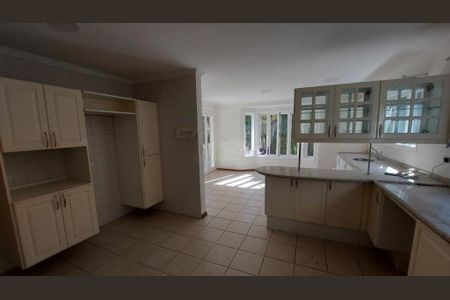 Casa à venda com 535m², 4 quartos e 2 vagas