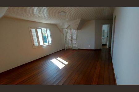 Casa à venda com 535m², 4 quartos e 2 vagas