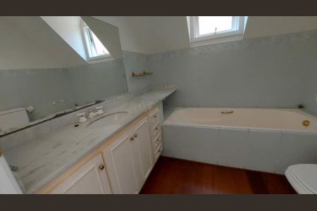 Casa à venda com 535m², 4 quartos e 2 vagas