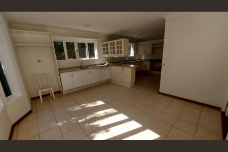 Casa à venda com 535m², 4 quartos e 2 vagas